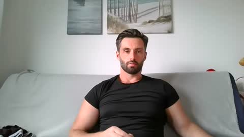 Tom online show from 8, 7, 2026