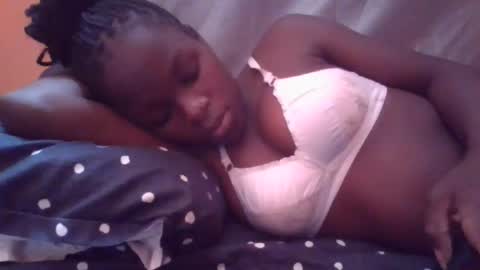 sweetvallerie online show from 25, 3, 2026