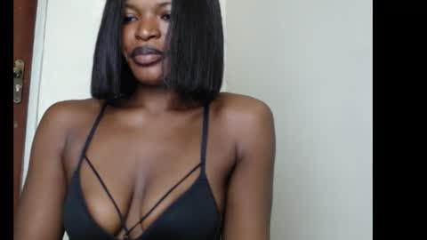 Snapshot of sweetxxboobsx chatting on 14, 10, 2025 sweetxxboobsx online show from 14, 10, 2025