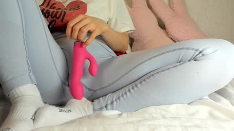 Mia online show from 7, 2, 2025