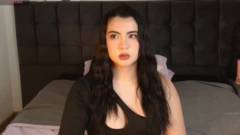 Snapshot of sweety_nicole_ chatting on 8, 11, 2025 sweety nicole 3 online show from 8, 11, 2025