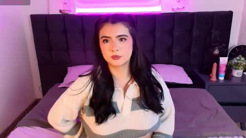 Snapshot of sweety_nicole_ chatting on 15, 11, 2025 sweety nicole 3 online show from 15, 11, 2025