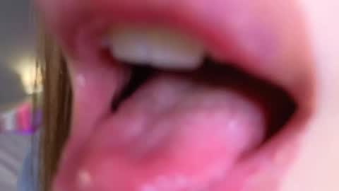 Molly online show from 28, 9, 2025