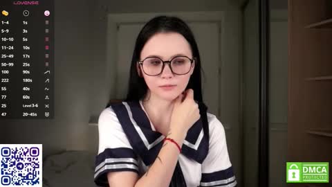 Snapshot of sweetyoops chatting on 27, 10, 2025 Astrid online show from 27, 10, 2025