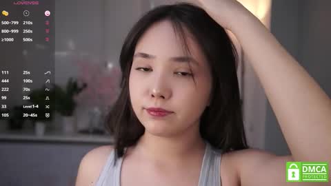 Snapshot of sweetyoops chatting on 21, 11, 2025 Astrid online show from 21, 11, 2025