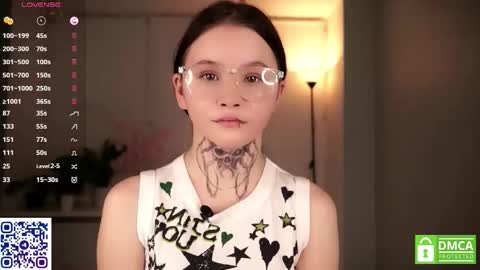 Snapshot of sweetyoops chatting on 22, 11, 2025 Astrid online show from 22, 11, 2025