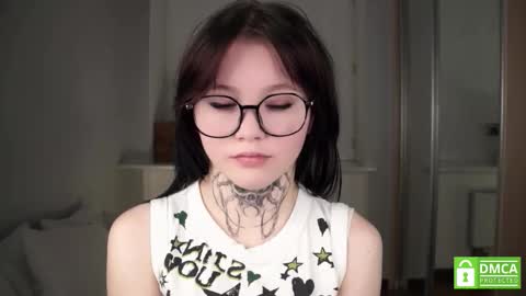 Snapshot of sweetyoops chatting on 1, 12, 2025 Astrid online show from 1, 12, 2025