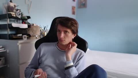 Cat online show from 15, 4, 2026