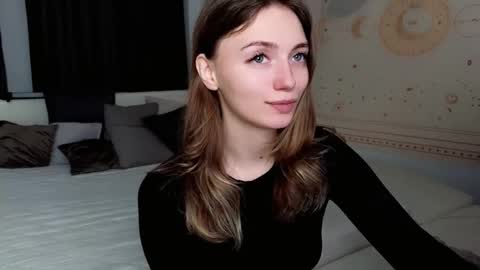 Snapshot of swettymolly chatting on 6, 10, 2025 swettymolly online show from 6, 10, 2025