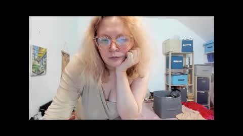 switchlorenx online show from 4, 12, 2024