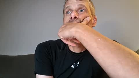 Snapshot of swontguy2025 chatting on 13, 9, 2025 swontguy2025 online show from 13, 9, 2025