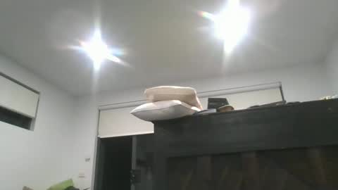 sxylegsturnmeon online show from 11, 3, 2025