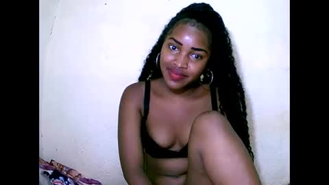 Snapshot of sylviasexy27 chatting on 3, 1, 2025 sylviasexy27 online show from 3, 1, 2025