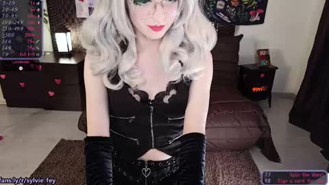 Sylvie online show from 13, 2, 2025