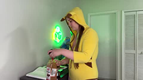 Jennah online show from 11, 10, 2025