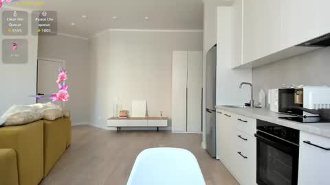 Mila online show from 20, 9, 2025