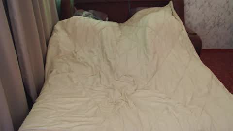 SyrenDixon online show from 29, 10, 2025