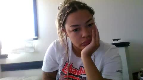 t_princess_t online show from 8, 9, 2025