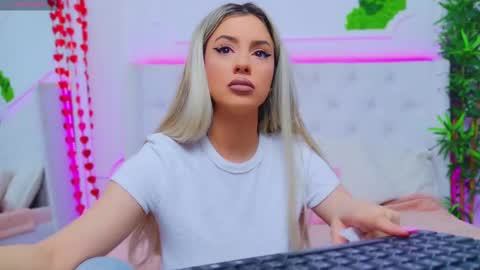 Snapshot of taahiraarabian chatting on 10, 2, 2025 Arianna online show from 10, 2, 2025