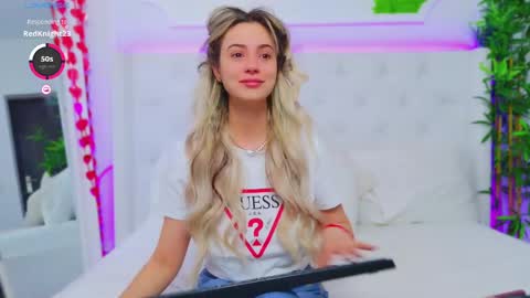 Snapshot of taahiraarabian chatting on 8, 3, 2025 Arianna online show from 8, 3, 2025