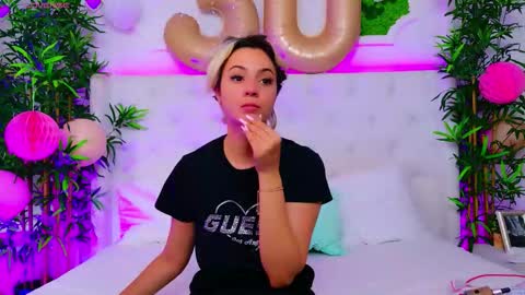 Snapshot of taahiraarabian chatting on 11, 9, 2025 Arianna online show from 11, 9, 2025