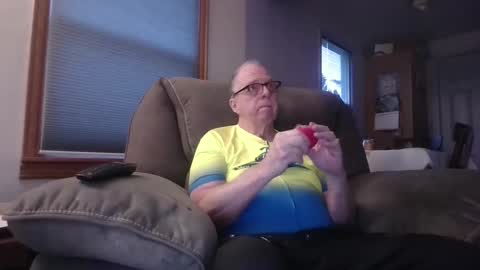 tacrunner66_ online show from 14, 2, 2025