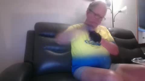 tacrunner66_ online show from 12, 9, 2025