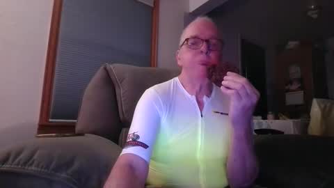 tacrunner66_ online show from 26, 10, 2025