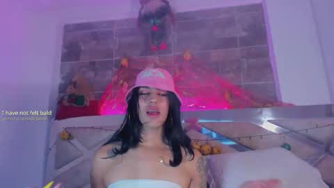 Tahhlia Rouge online show from 25, 11, 2025