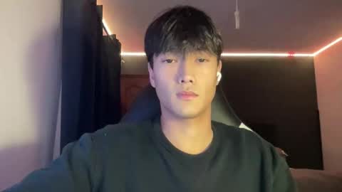 Snapshot of taiob283 chatting on 30, 10, 2025 Ben online show from 30, 10, 2025