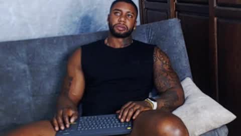 Tairon Tucke online show from 13, 1, 2025