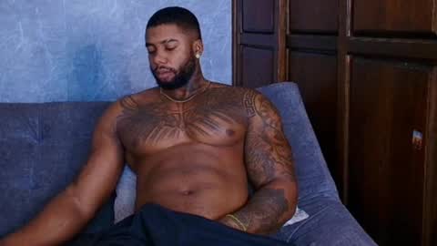 Tairon Tucke online show from 8, 2, 2025