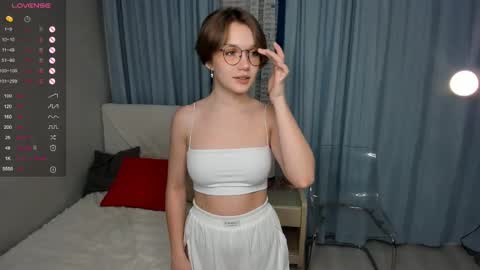 Jessi online show from 8, 3, 2025