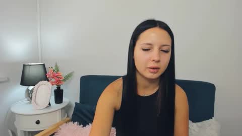 taliasensitive online show from 5, 10, 2025