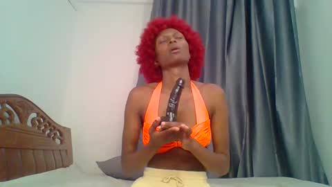 talisha smiles online show from 19, 4, 2026