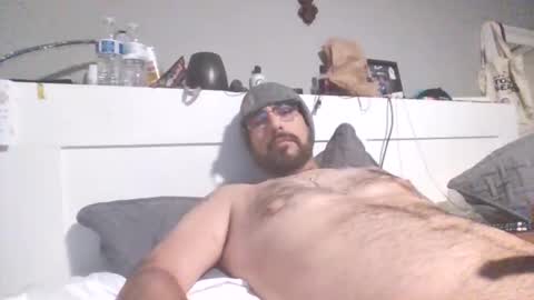 Snapshot of talllatino310 chatting on 23, 4, 2026 talllatino310 online show from 23, 4, 2026