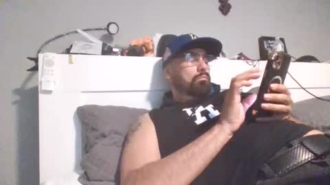 Snapshot of talllatino310 chatting on 17, 5, 2026 talllatino310 online show from 17, 5, 2026