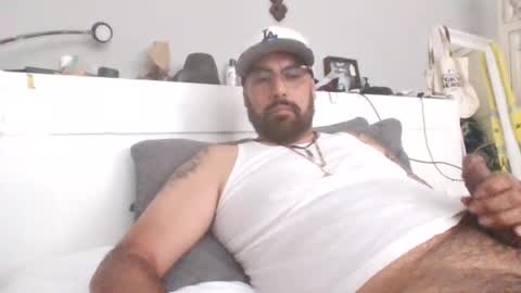 Snapshot of talllatino310 chatting on 22, 6, 2026 talllatino310 online show from 22, 6, 2026