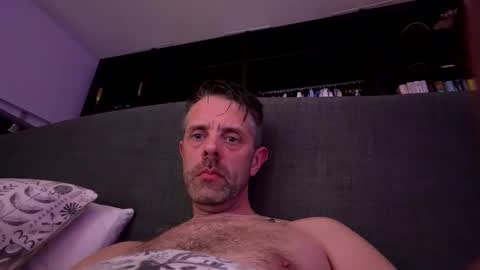 Tall Paul online show from 6, 4, 2026