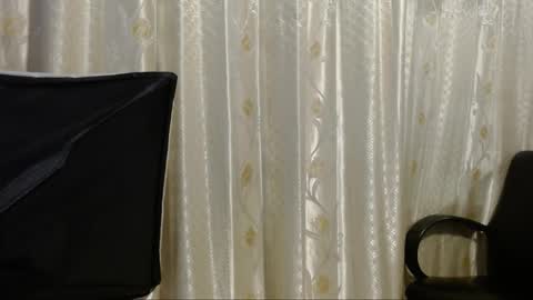 Snapshot of tamara_reyna chatting on 2, 10, 2025 Tammy Modelo independiente YEAH online show from 2, 10, 2025