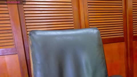    online show from 10, 10, 2025