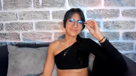 Snapshot of tamaraakins chatting on 10, 3, 2025 Tamy online show from 10, 3, 2025