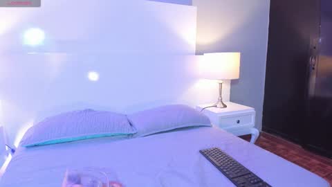 Snapshot of tamaraakins chatting on 25, 11, 2025 Tamy online show from 25, 11, 2025