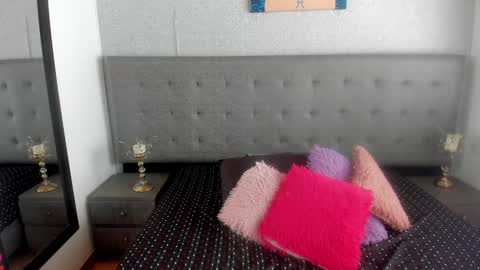 Tamy Vega online show from 9, 1, 2025