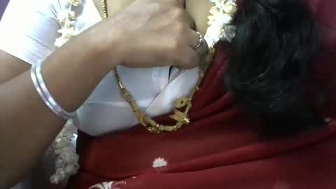 Snapshot of tamil_rathi chatting on 8, 11, 2025 tamil_rathi online show from 8, 11, 2025