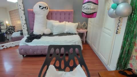 Tammara  online show from 28, 9, 2025