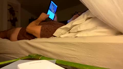 Dominique online show from 7, 1, 2025