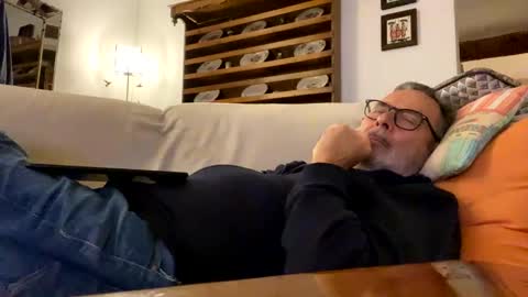 Dominique online show from 9, 1, 2025