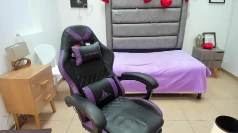 Tania  online show from 8, 4, 2026