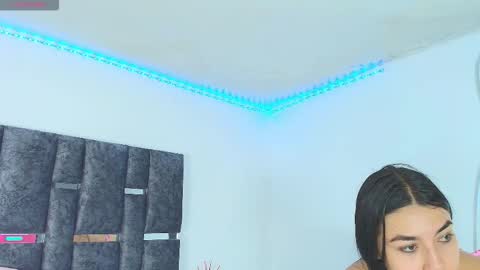 Snapshot of taniamilan chatting on 11, 10, 2025 Tania online show from 11, 10, 2025